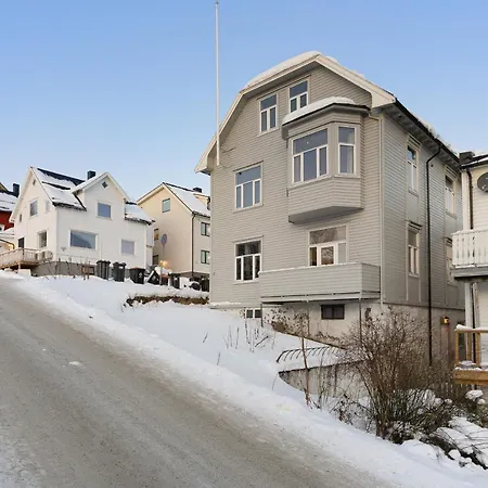 Historical Villa In The City Center Tromsø Extérieur photo